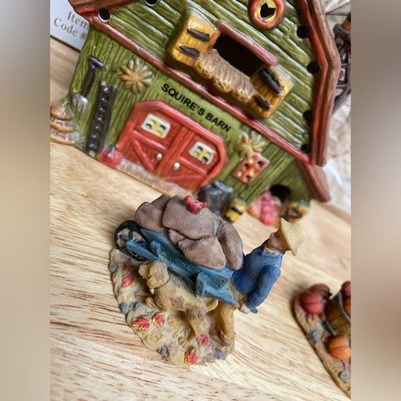 Harvest Bounty 5 Piece Porcelain Lighted House - The Squire’s Barn #25086 - Picture 3 of 8